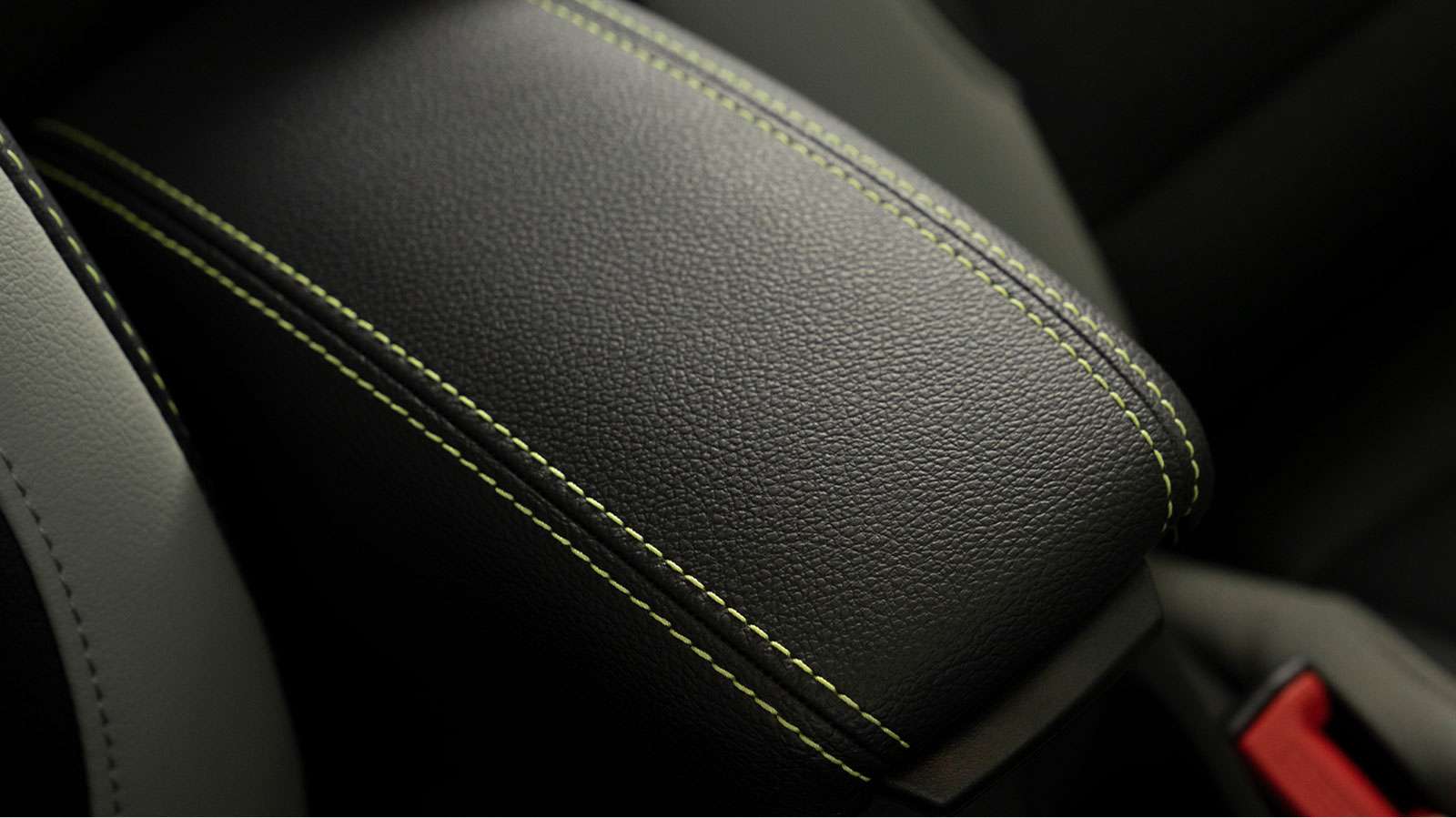 BỆ TỲ TAY TRUNG TÂM